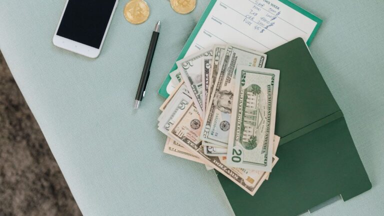 7 Simple Principles for Managing Money Wisely