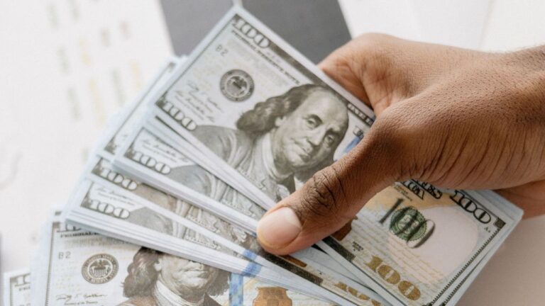 5 Common Money Mistakes People Make