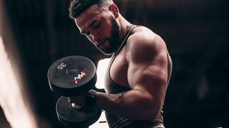 The Best Exercises for Beginners Who Want to Get Stronger