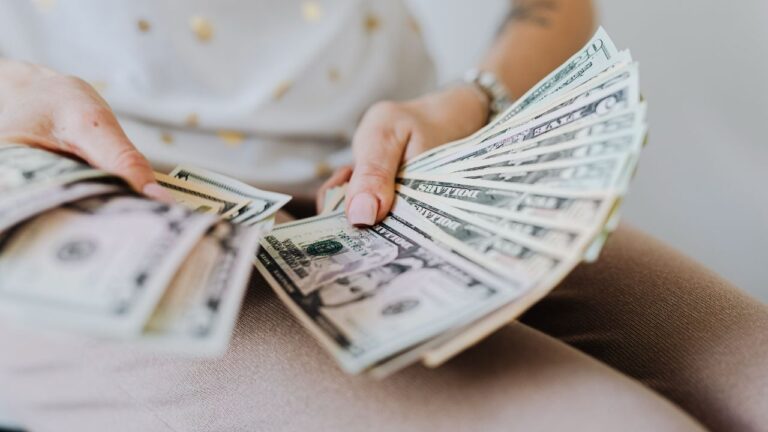 The Connection Between Your Mindset and Your Finances